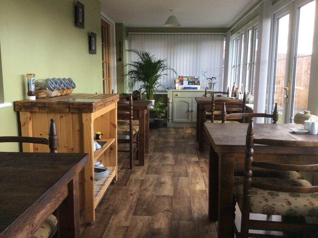 Acer Lodge Bed & Breakfast Mundford Bagian luar foto