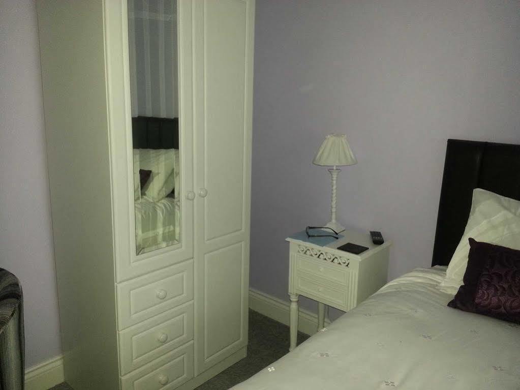 Acer Lodge Bed & Breakfast Mundford Bagian luar foto