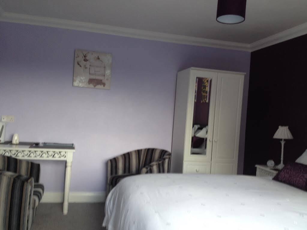 Acer Lodge Bed & Breakfast Mundford Bagian luar foto